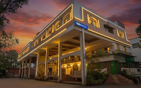 Fabhotel Om Sai I